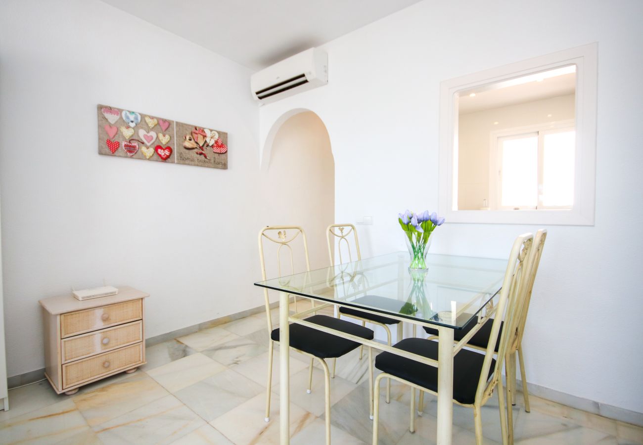 Apartamento en Benahavís - Apartamento  encantado en Pueblo Cortes del Golf Benahavis