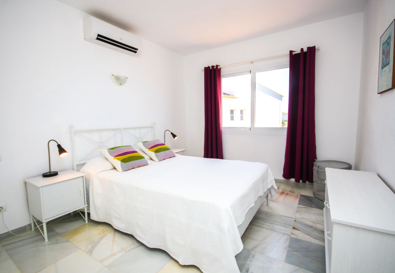 Apartamento en Benahavís - Apartamento  encantado en Pueblo Cortes del Golf Benahavis