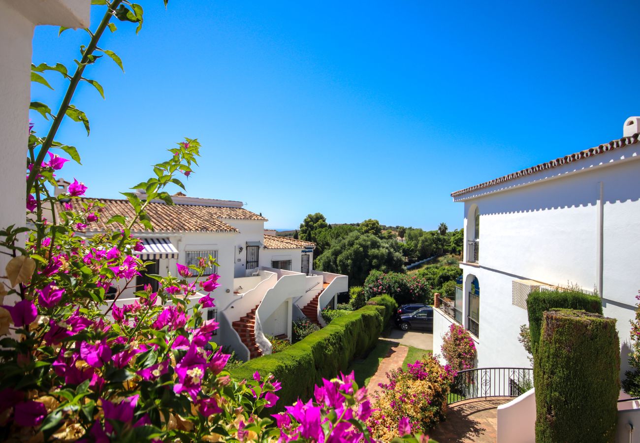 Apartamento en Benahavís - Apartamento  encantado en Pueblo Cortes del Golf Benahavis