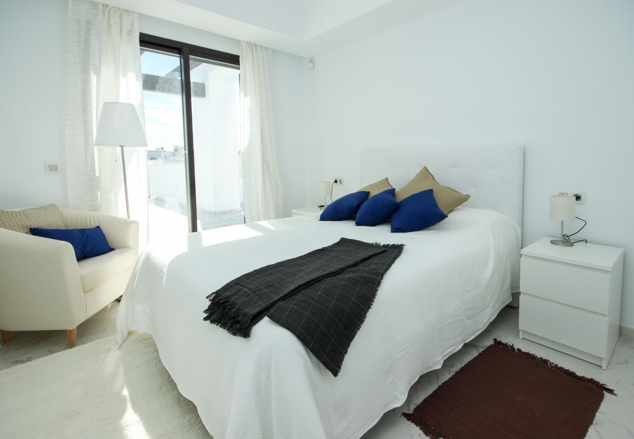 Apartamento en Casares - Ático frente al mar con vistas al mar, Bañera de hidromasaje, Barbacoa