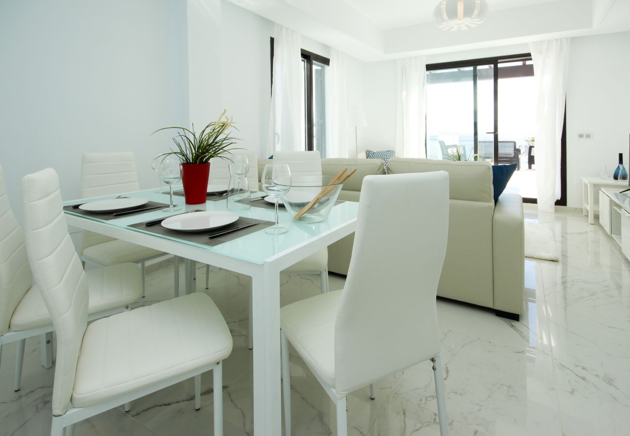 Apartamento en Casares - Ático frente al mar con vistas al mar, Bañera de hidromasaje, Barbacoa