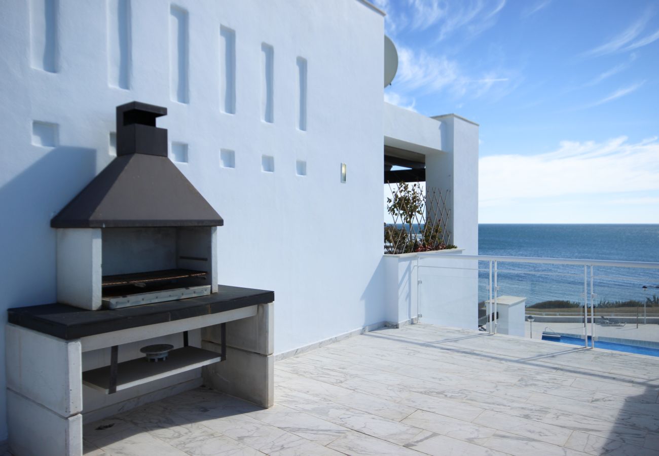 Apartamento en Casares - Ático frente al mar con vistas al mar, Bañera de hidromasaje, Barbacoa