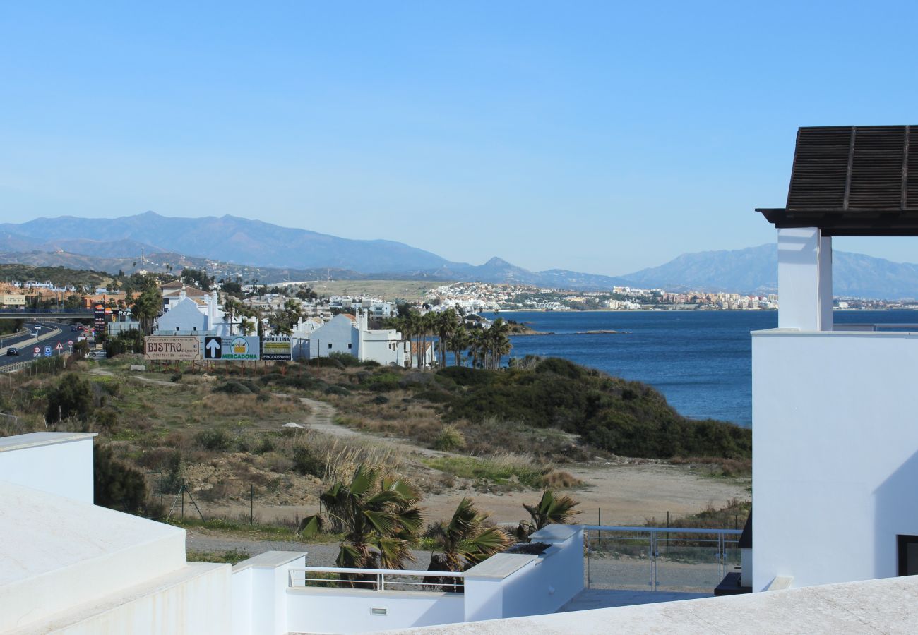 Apartamento en Casares - Ático frente al mar con vistas al mar, Bañera de hidromasaje, Barbacoa