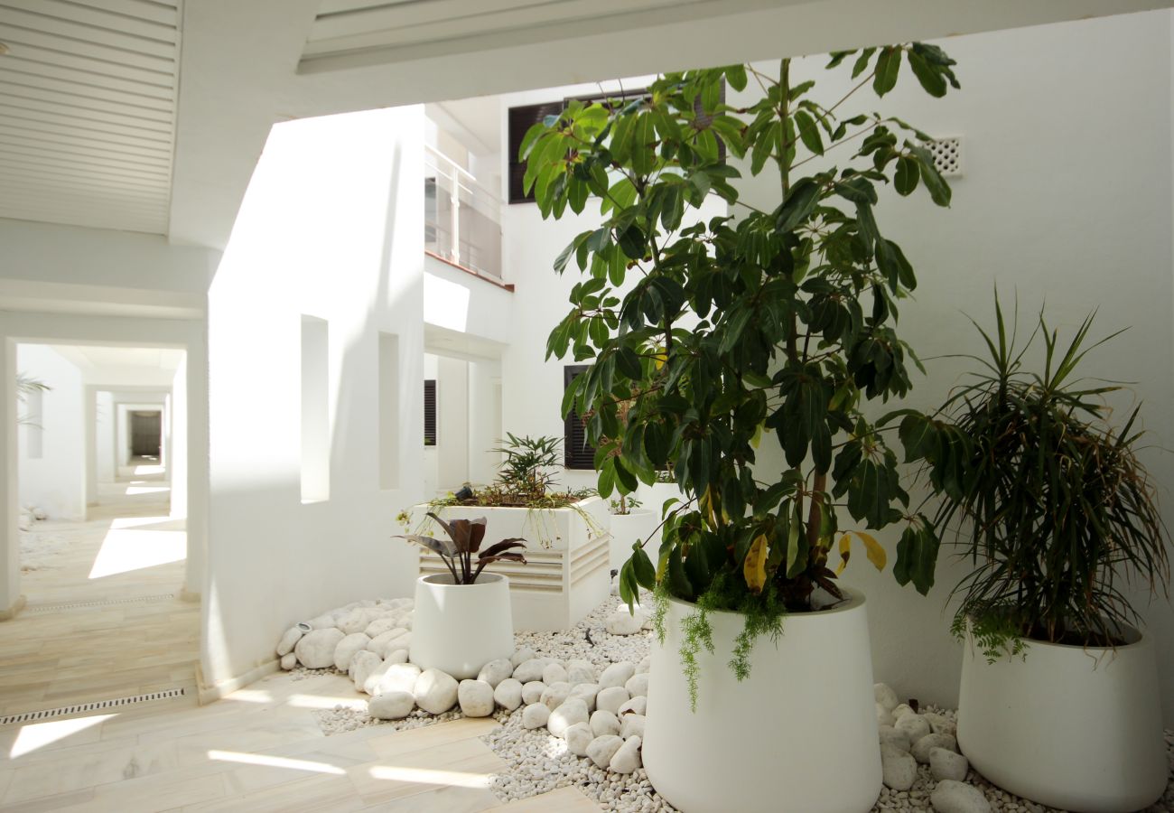 Apartamento en Casares - Ático frente al mar con vistas al mar, Bañera de hidromasaje, Barbacoa