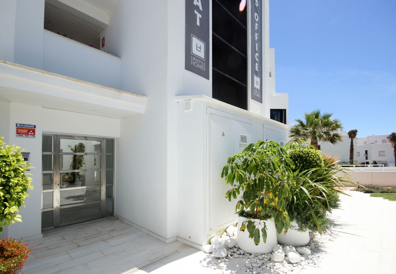 Apartamento en Casares - Ático frente al mar con vistas al mar, Bañera de hidromasaje, Barbacoa