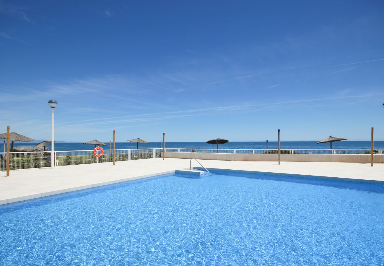 Apartamento en Casares - Ático frente al mar con vistas al mar, Bañera de hidromasaje, Barbacoa
