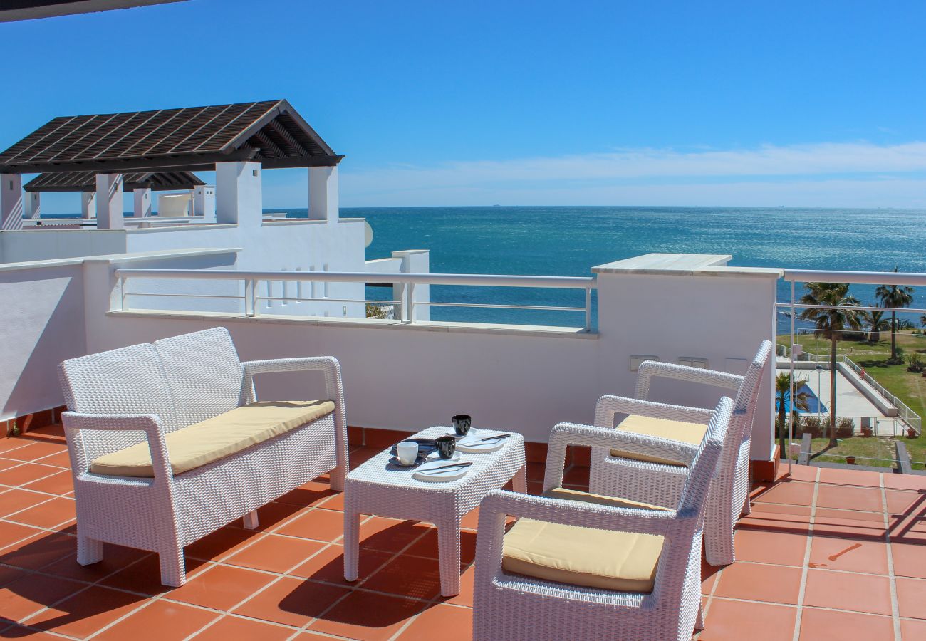 Apartamento en Casares - Ático frente al mar con vistas al mar, Bañera de hidromasaje, Barbacoa