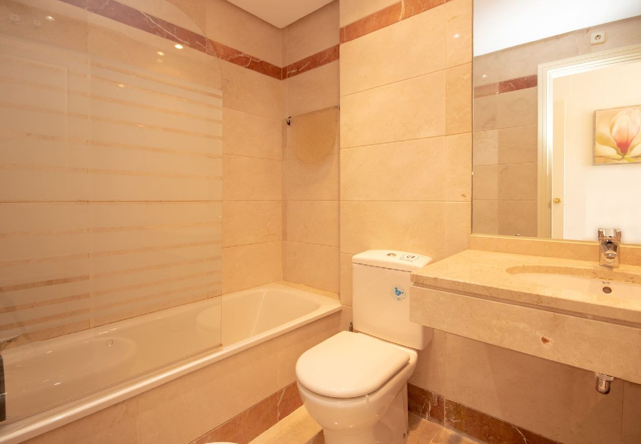 Apartamento en Málaga - Apartamento de 2 dormitorios en Calanova Grand Golf Mijas Costa