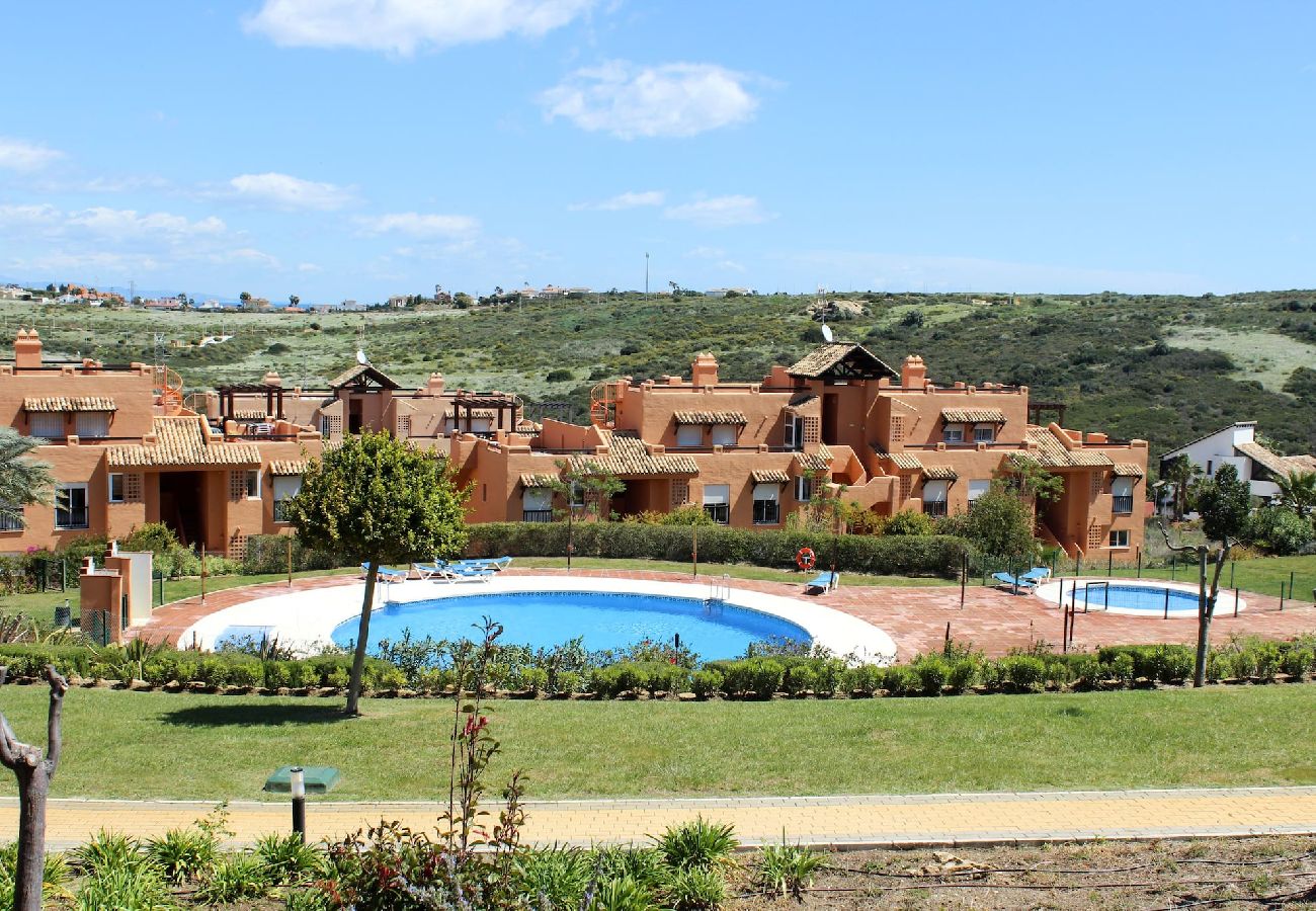 Apartamento en Casares - Ático con azotea, barbacoa y vistas al mar