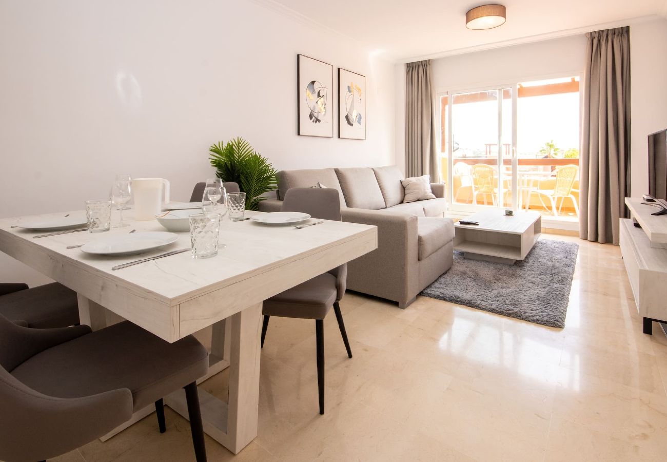 Apartamento en Casares - Ático con azotea, barbacoa y vistas al mar