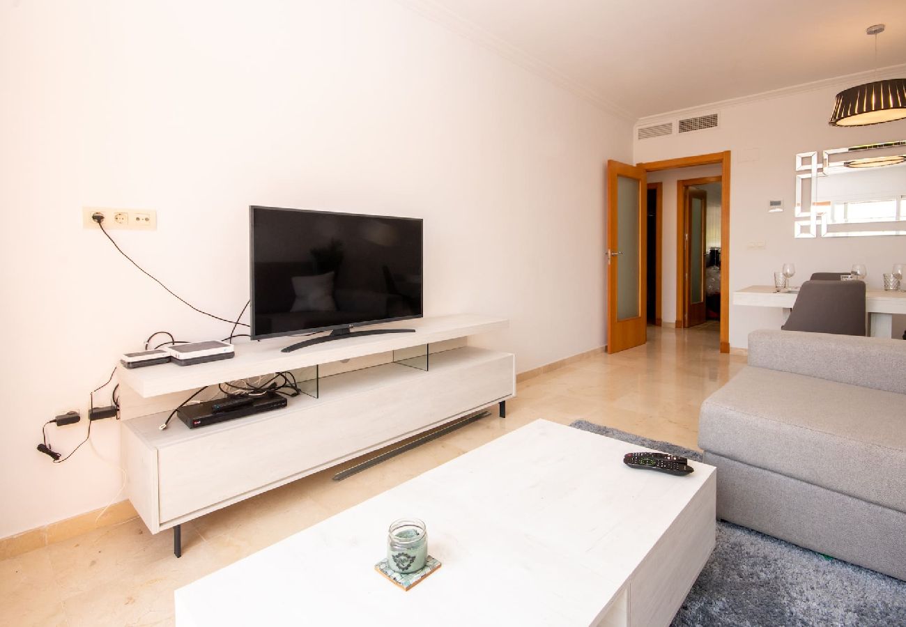 Apartamento en Casares - Ático con azotea, barbacoa y vistas al mar