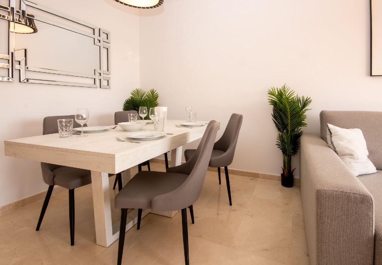 Apartamento en Casares - Ático con azotea, barbacoa y vistas al mar
