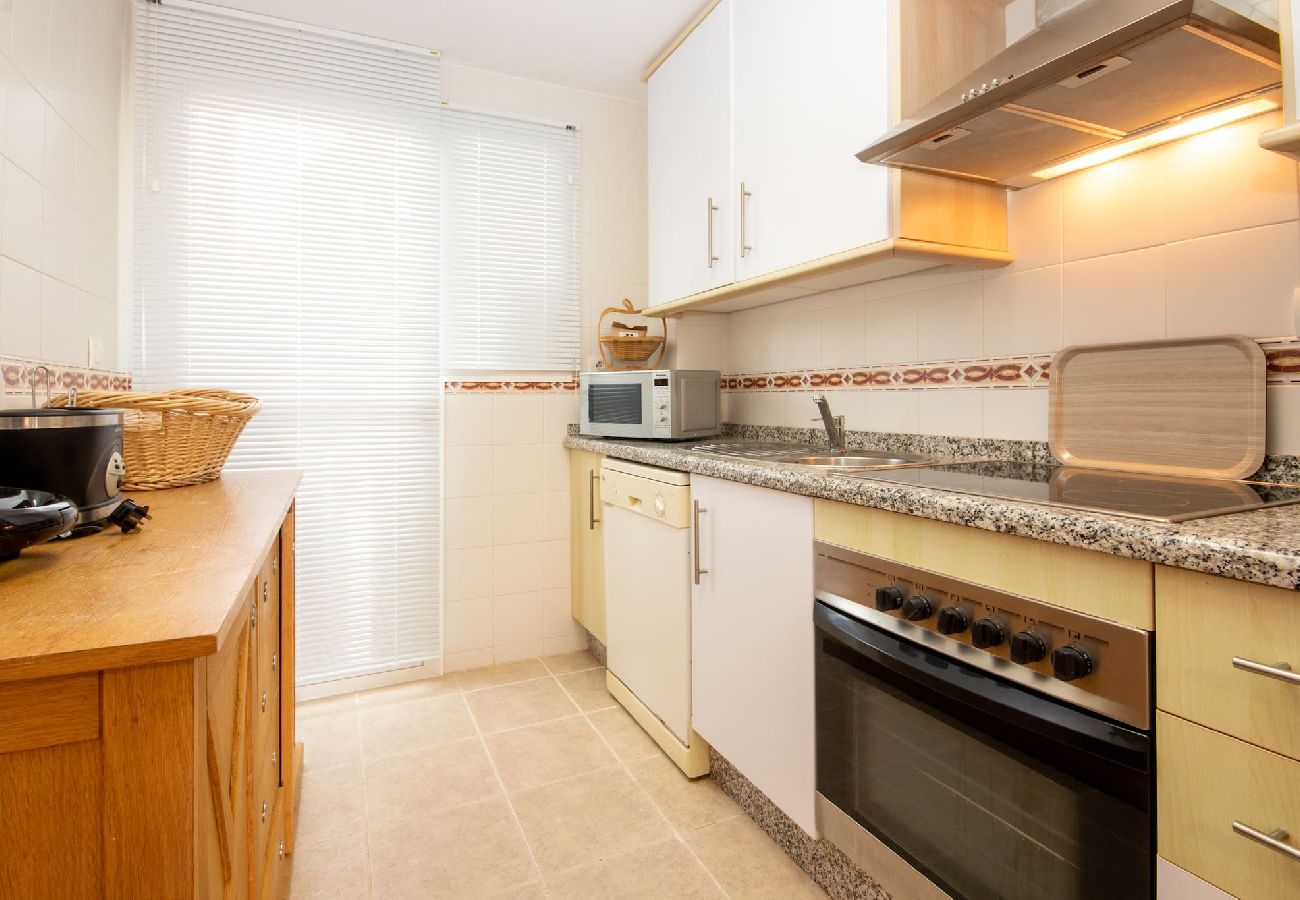 Apartamento en Casares - Ático con azotea, barbacoa y vistas al mar