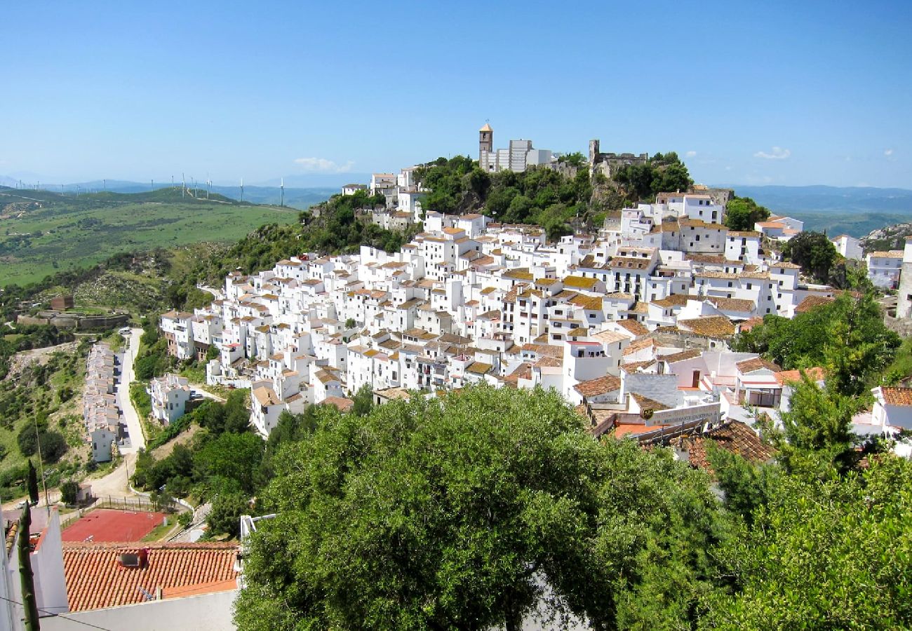 Apartamento en Casares - Ático con azotea, barbacoa y vistas al mar