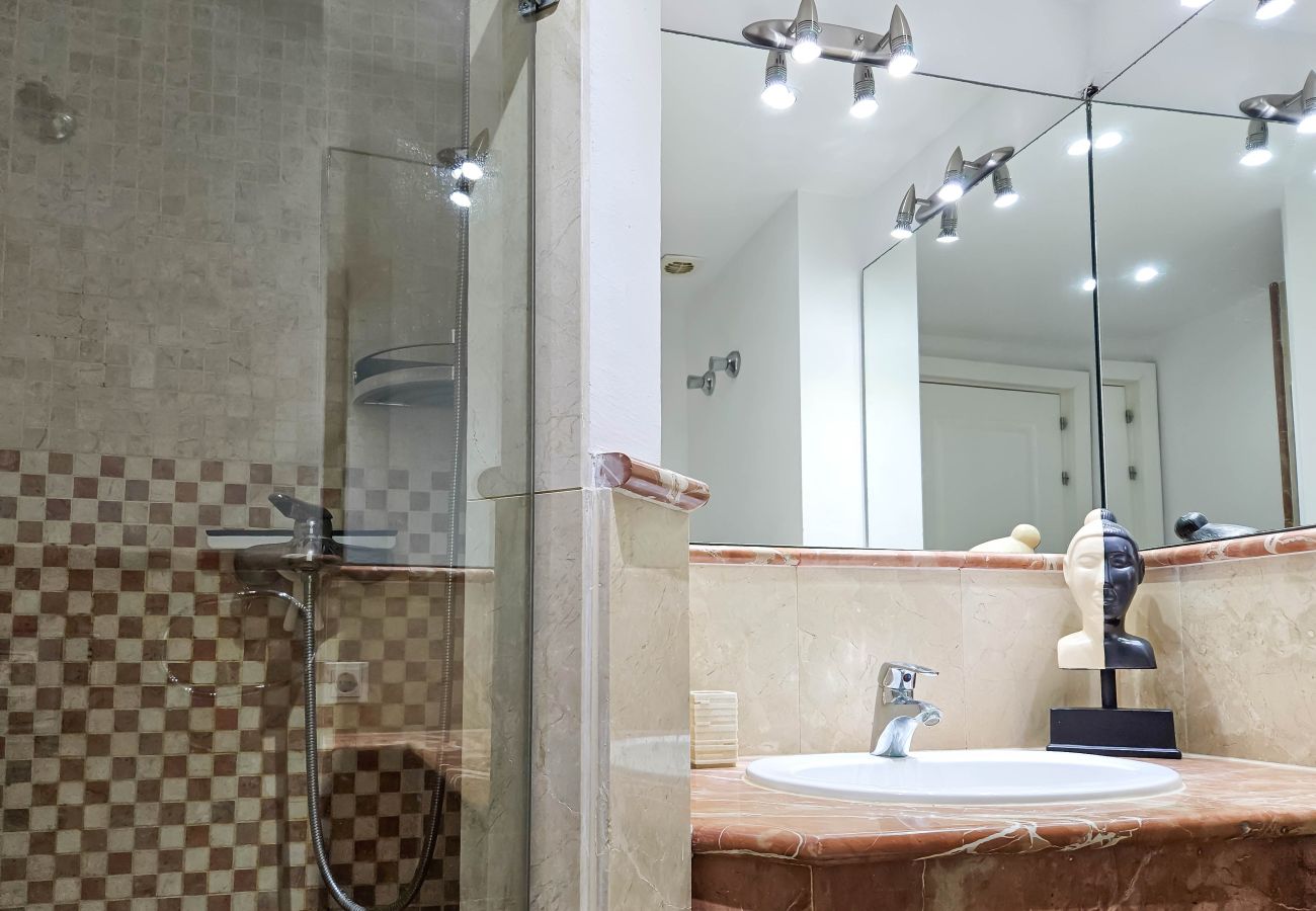 Apartamento en Mijas Costa - Apartamento de dos dormitorios en Calahonda con vistas al mar