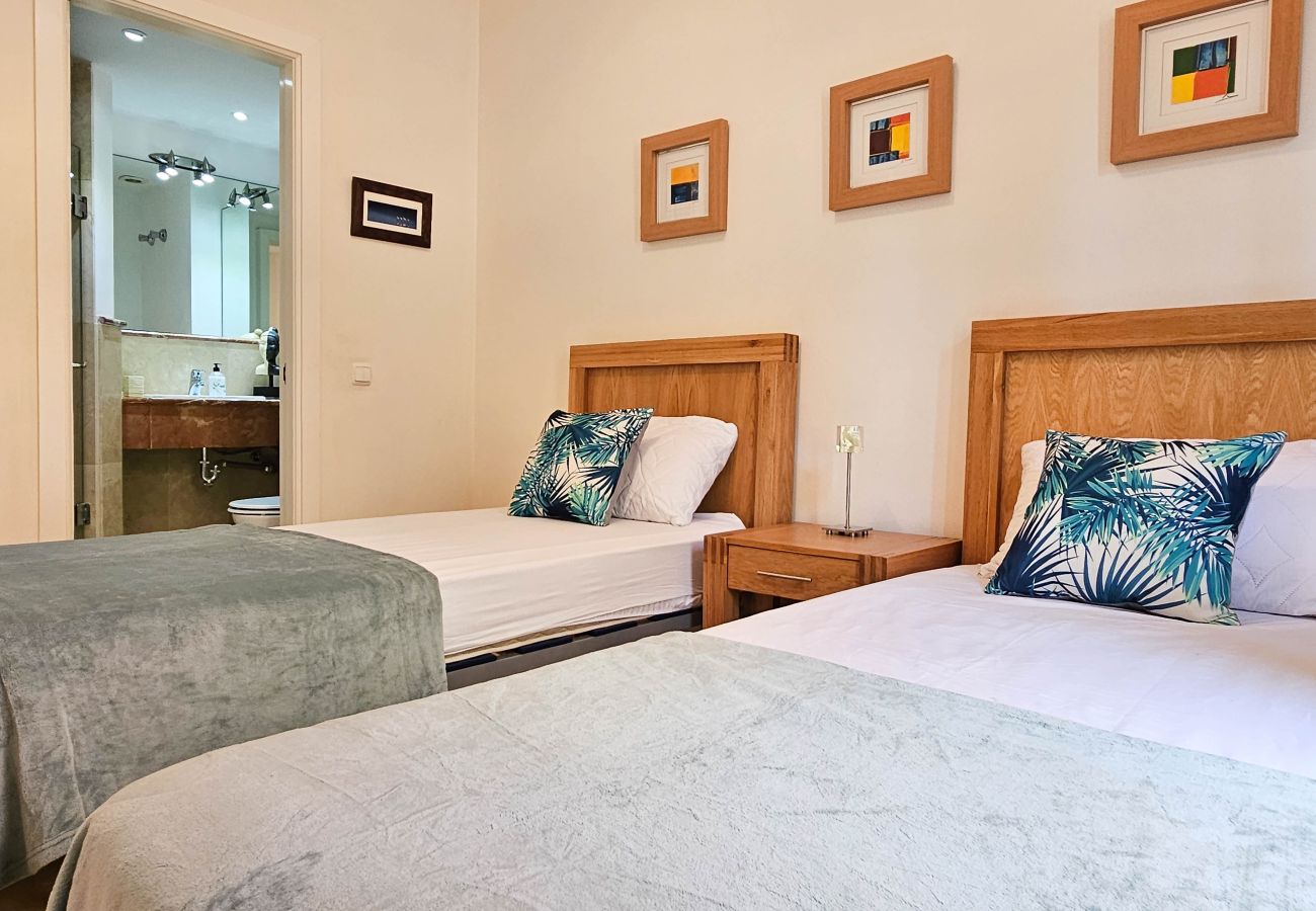 Apartamento en Mijas Costa - Apartamento de dos dormitorios en Calahonda con vistas al mar