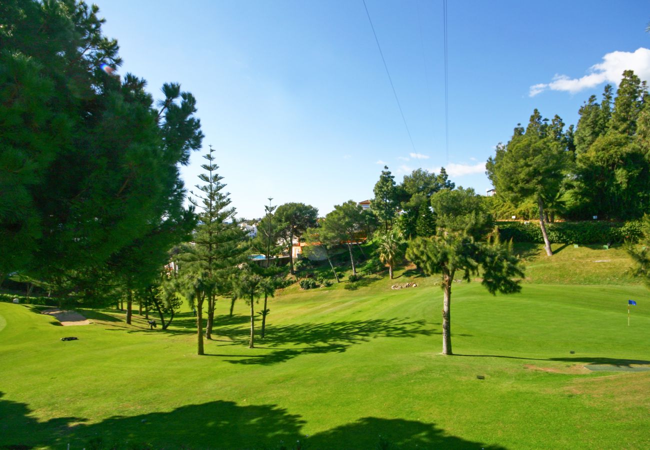 Apartamento en Mijas Costa - Apartamento de dos dormitorios en Calahonda con vistas al mar