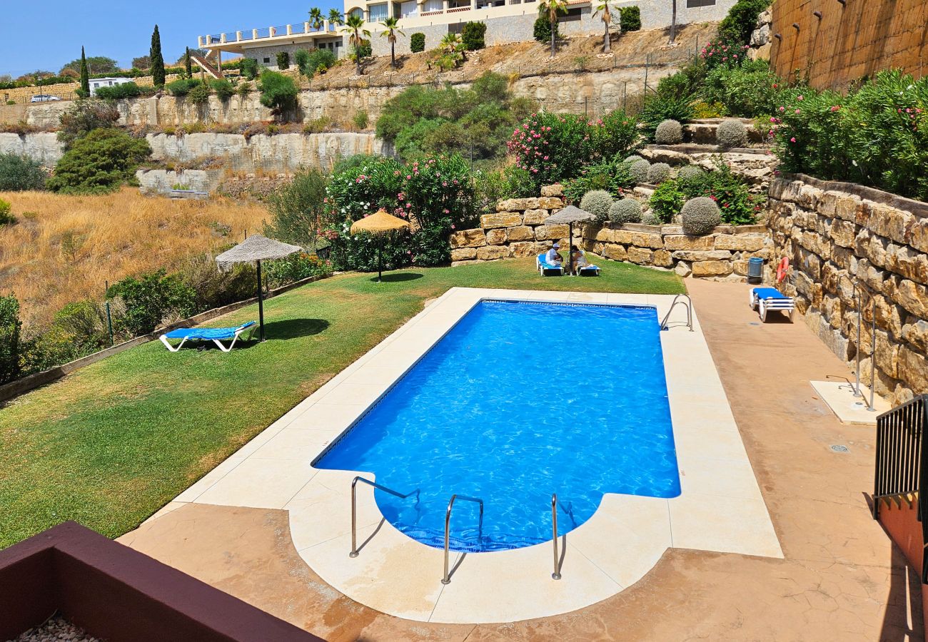 Apartamento en Mijas Costa - Apartamento de dos dormitorios en Calahonda con vistas al mar
