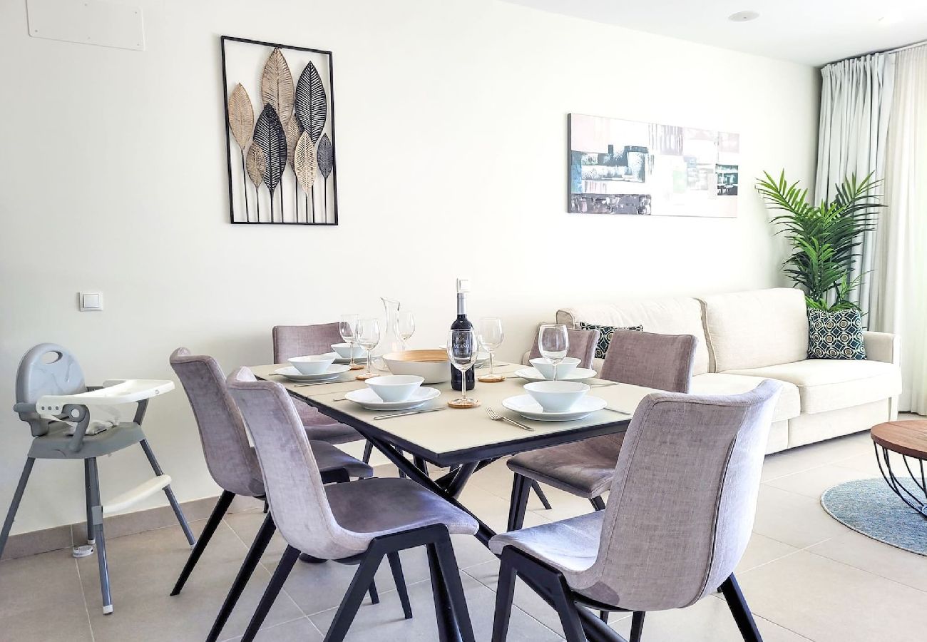 Apartamento en Estepona - Apartamento de dos dormitorios en Mirador Del Golf Estepona
