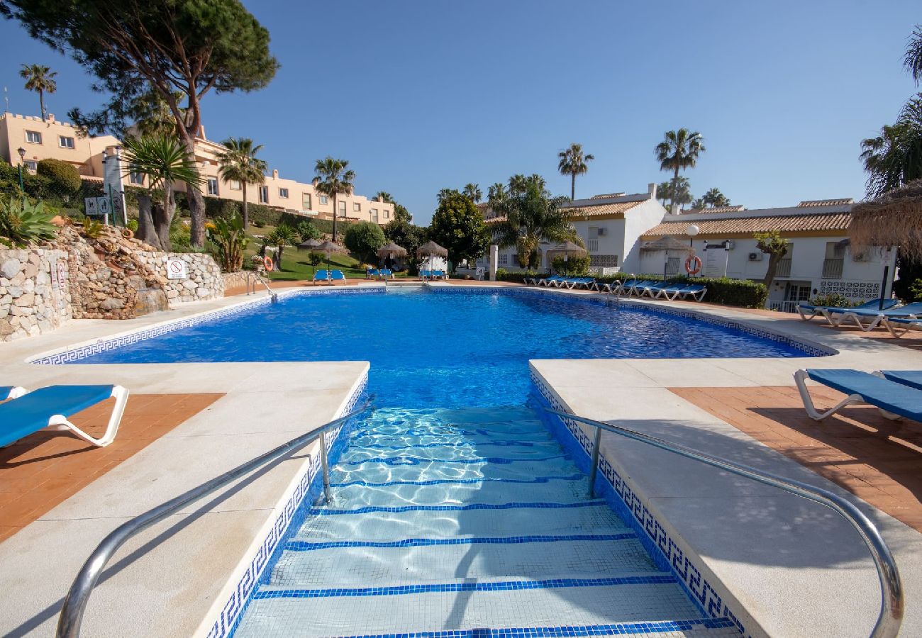 Apartamento en Fuengirola - Casa adosada de 2 dormitorios Marina del Sol cerca de la playa y el pueblo