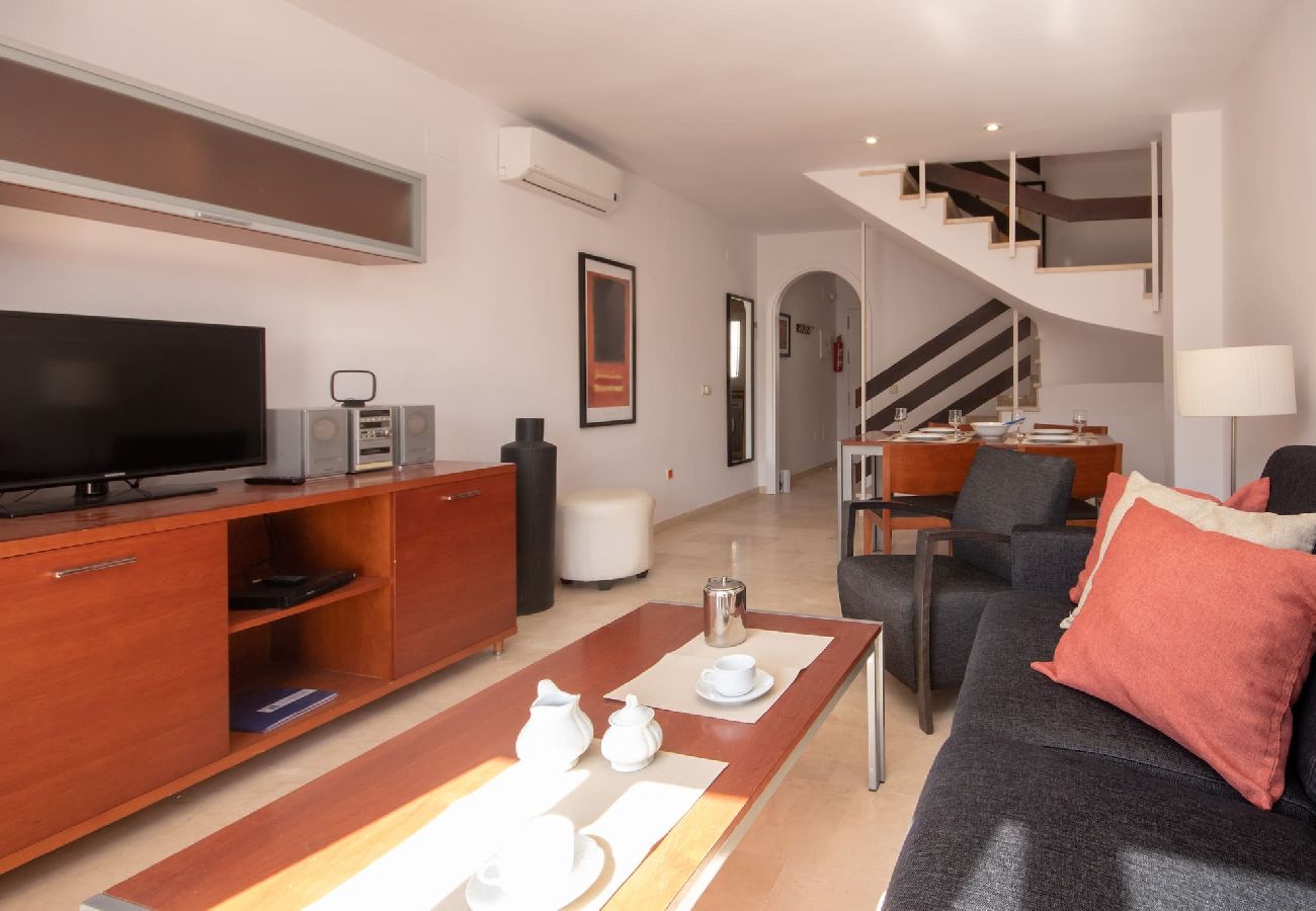 Apartamento en Fuengirola - Casa adosada de 2 dormitorios Marina del Sol cerca de la playa y el pueblo