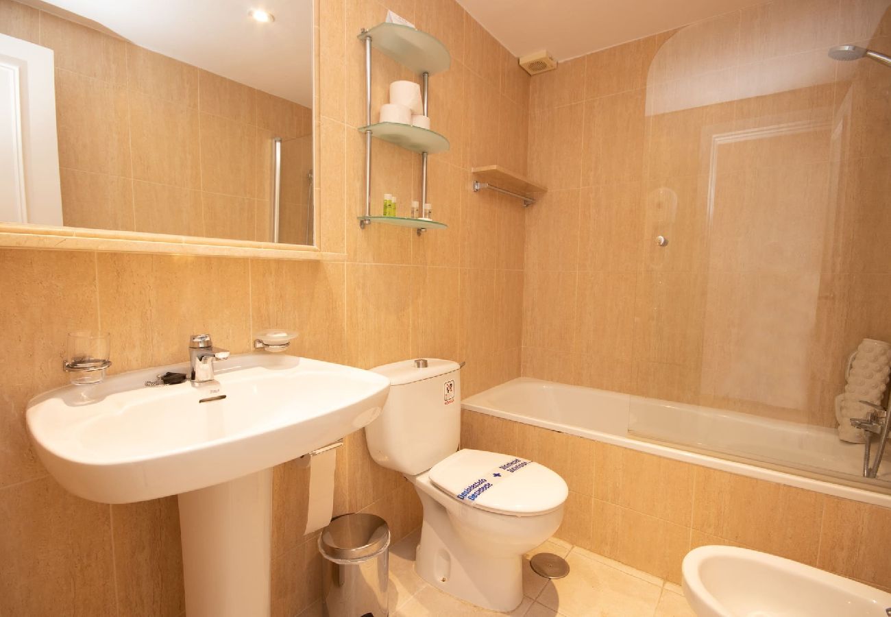 Apartamento en Fuengirola - Casa adosada de 2 dormitorios Marina del Sol cerca de la playa y el pueblo