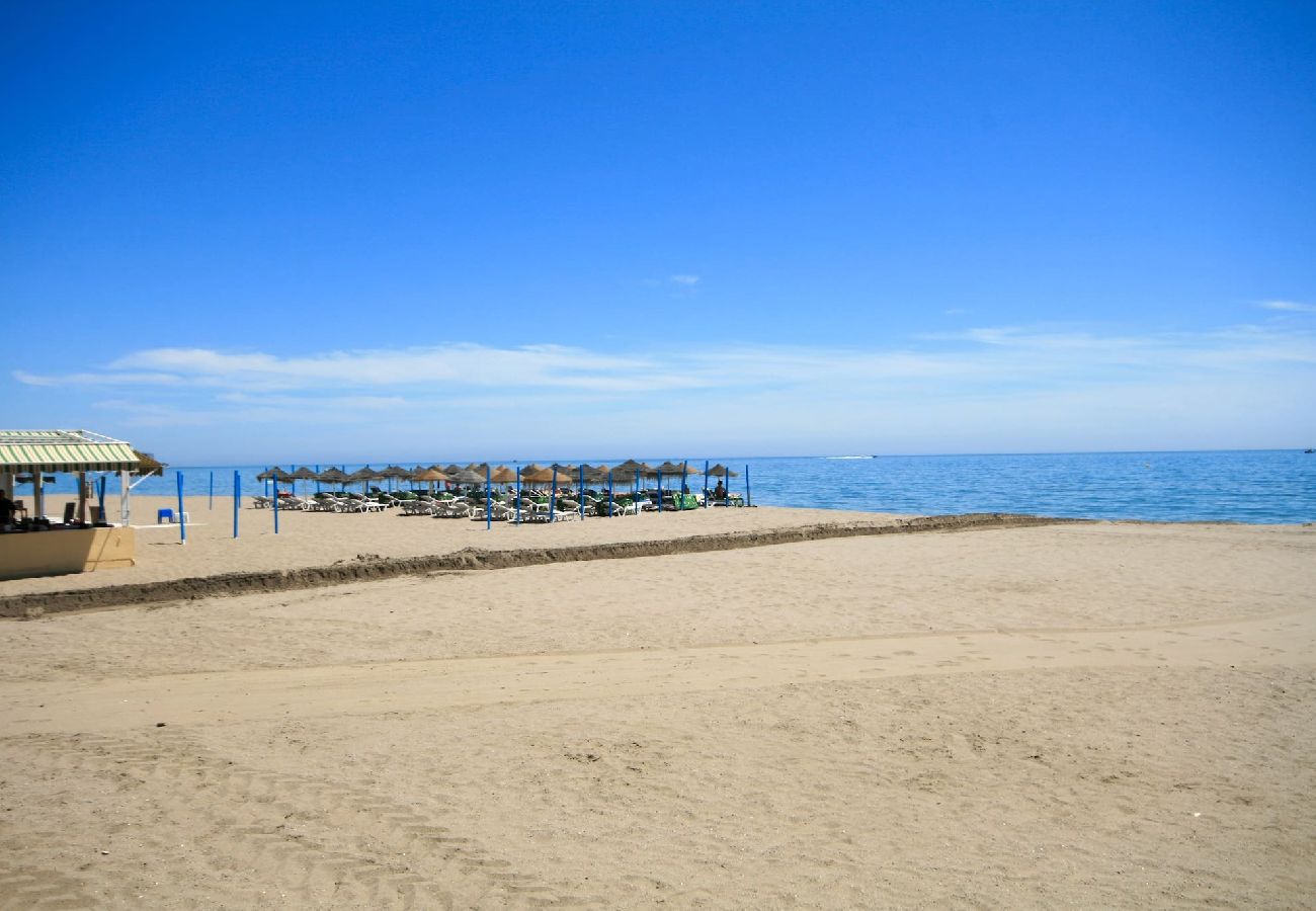 Apartamento en Fuengirola - Casa adosada de 2 dormitorios Marina del Sol cerca de la playa y el pueblo