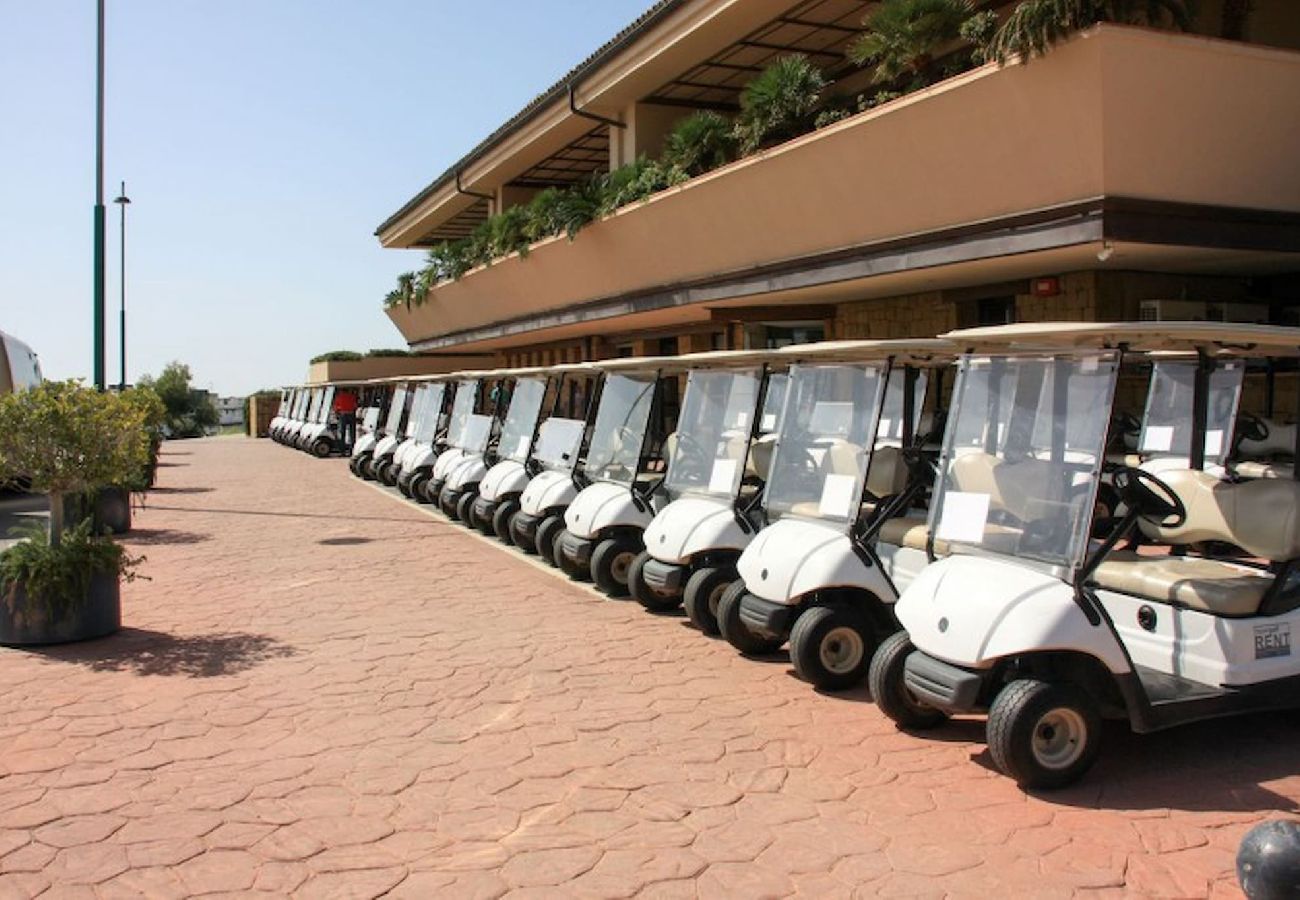 Apartamento en Estepona - Apartamento de 2 dormitorios con vistas al campo de golf de Valle Romano