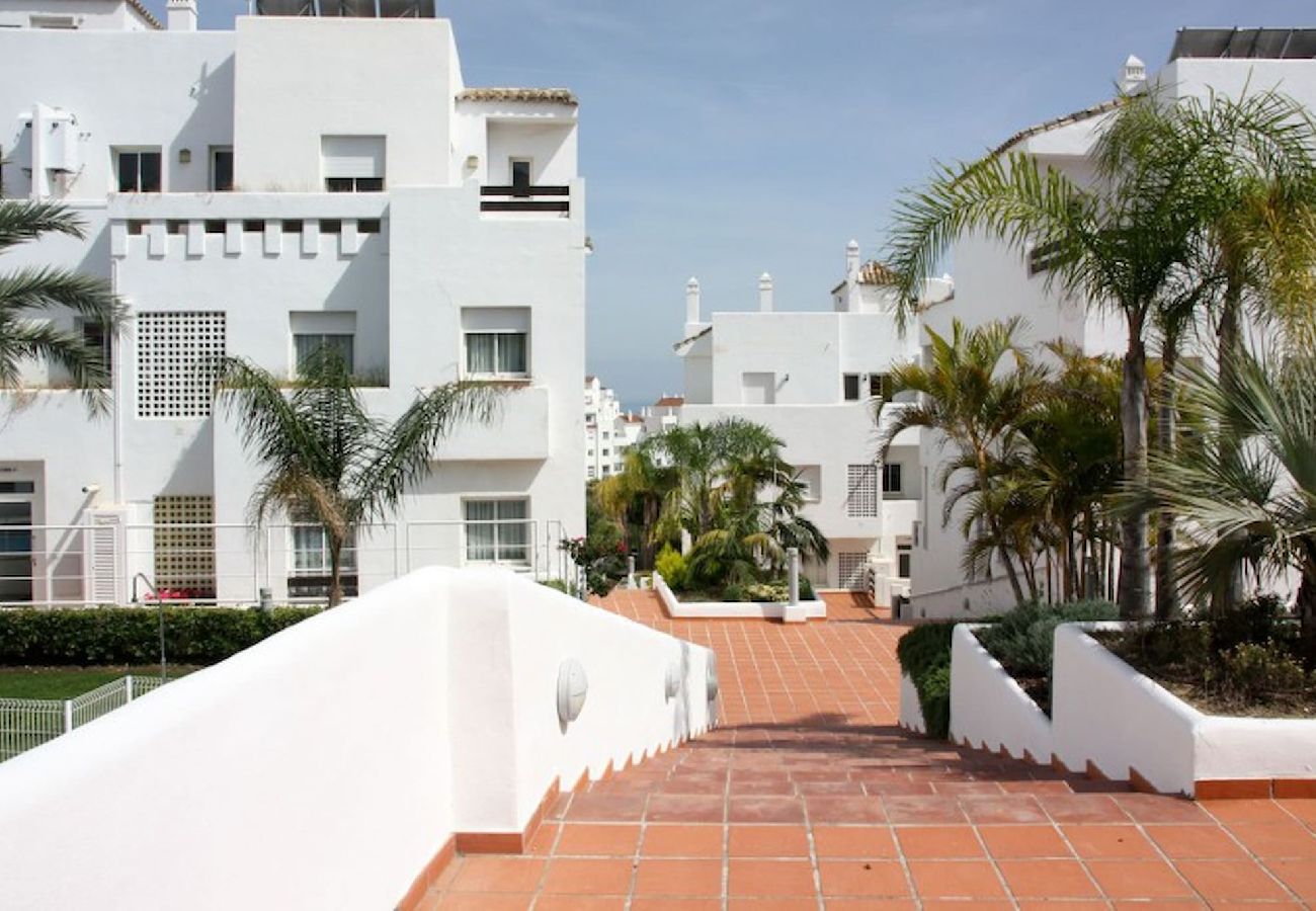 Apartamento en Estepona - Apartamento de 2 dormitorios con vistas al campo de golf de Valle Romano