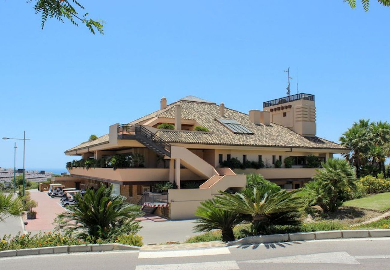 Apartamento en Estepona - Apartamento de 2 dormitorios con vistas al campo de golf de Valle Romano