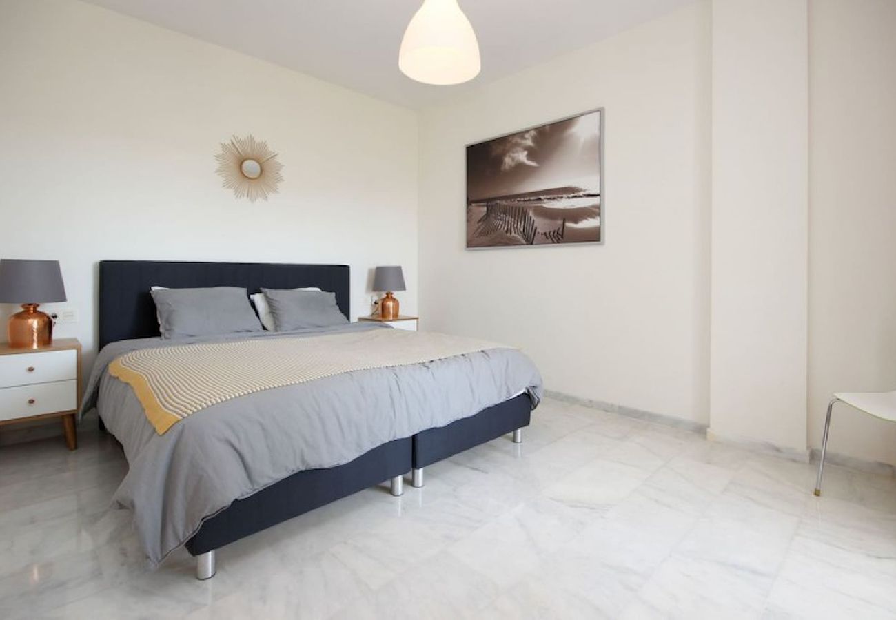 Apartamento en Estepona - Apartamento de 2 dormitorios con vistas al campo de golf de Valle Romano