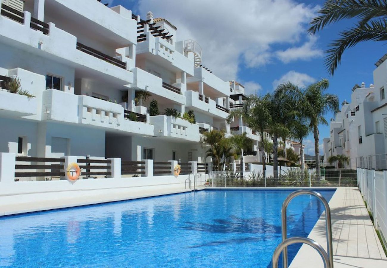 Apartamento en Estepona - Apartamento de 2 dormitorios con vistas al campo de golf de Valle Romano