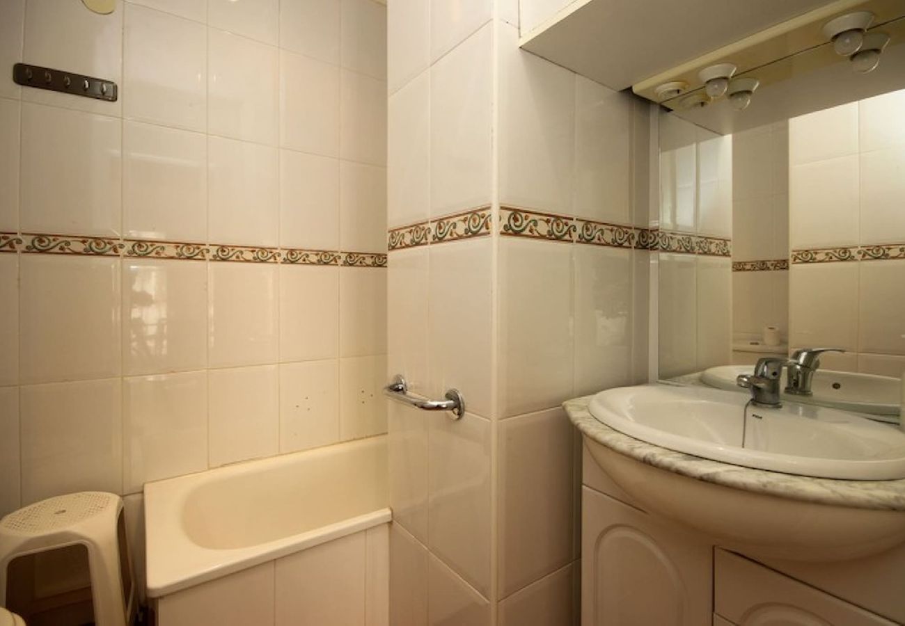 Apartamento en Fuengirola - Apartamento de 1 dormitorio cerca de la playa en Fuengirola