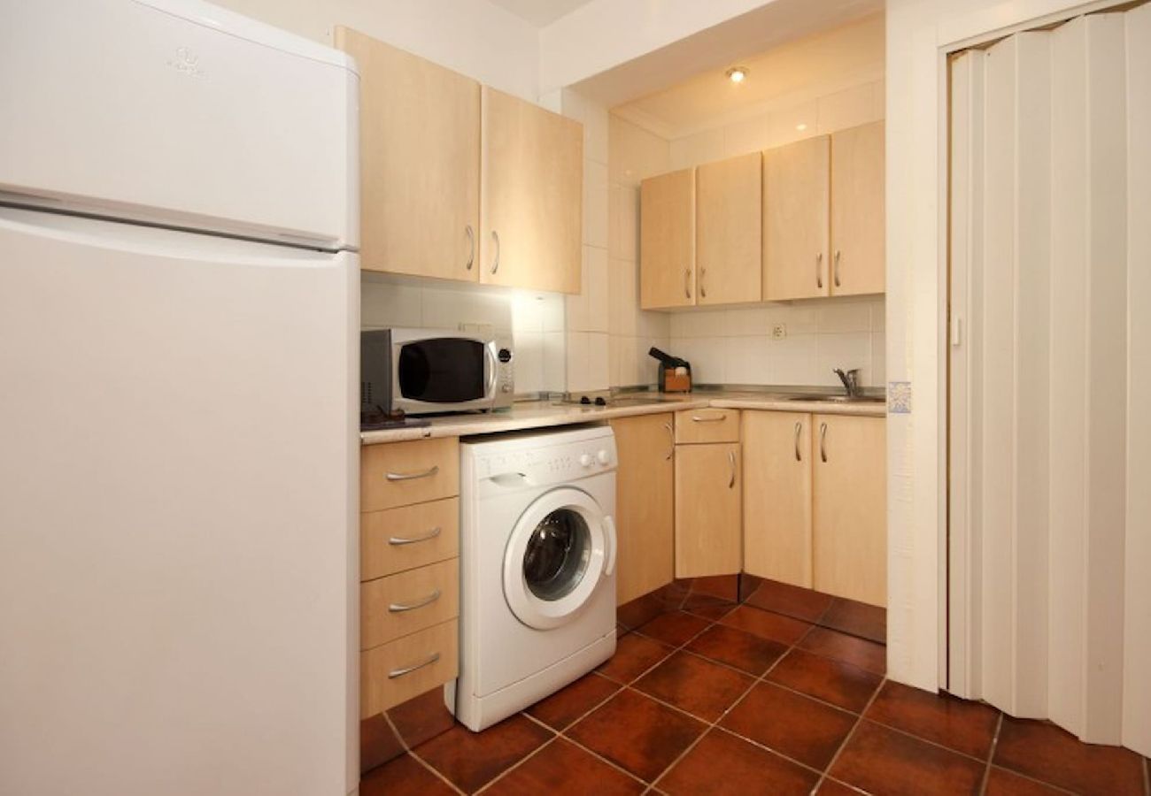 Apartamento en Fuengirola - Apartamento de 1 dormitorio cerca de la playa en Fuengirola