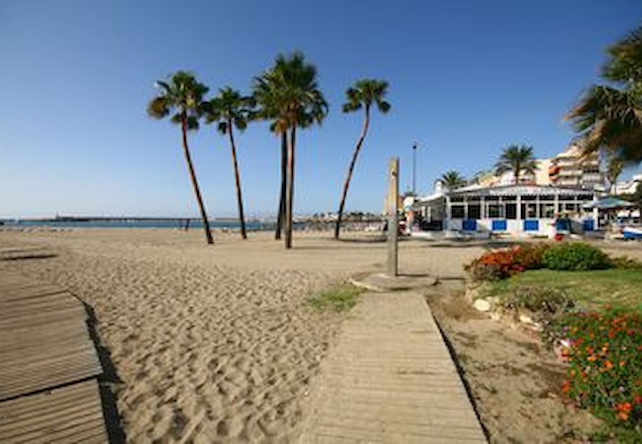 Apartamento en Fuengirola - Apartamento de 1 dormitorio cerca de la playa en Fuengirola
