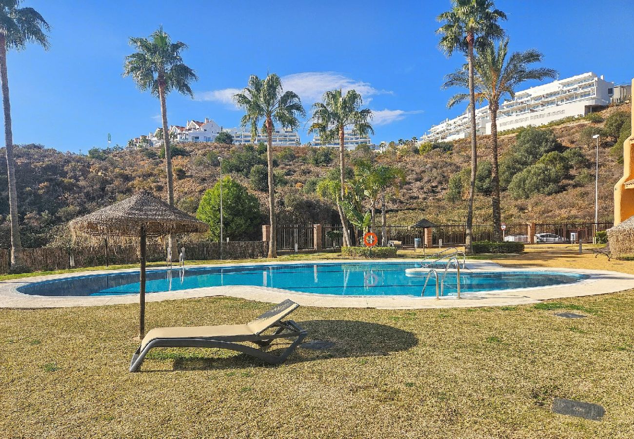 Apartamento en Mijas Costa - 5 piscinas comunitarias y excelentes vistas @ Calanova Sea Golf