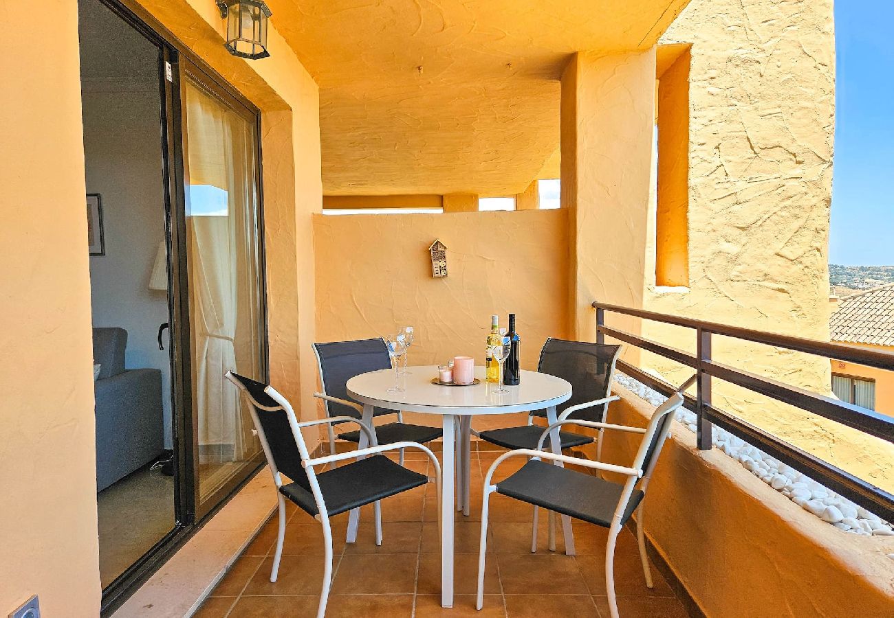 Apartamento en Mijas Costa - 5 piscinas comunitarias y excelentes vistas @ Calanova Sea Golf