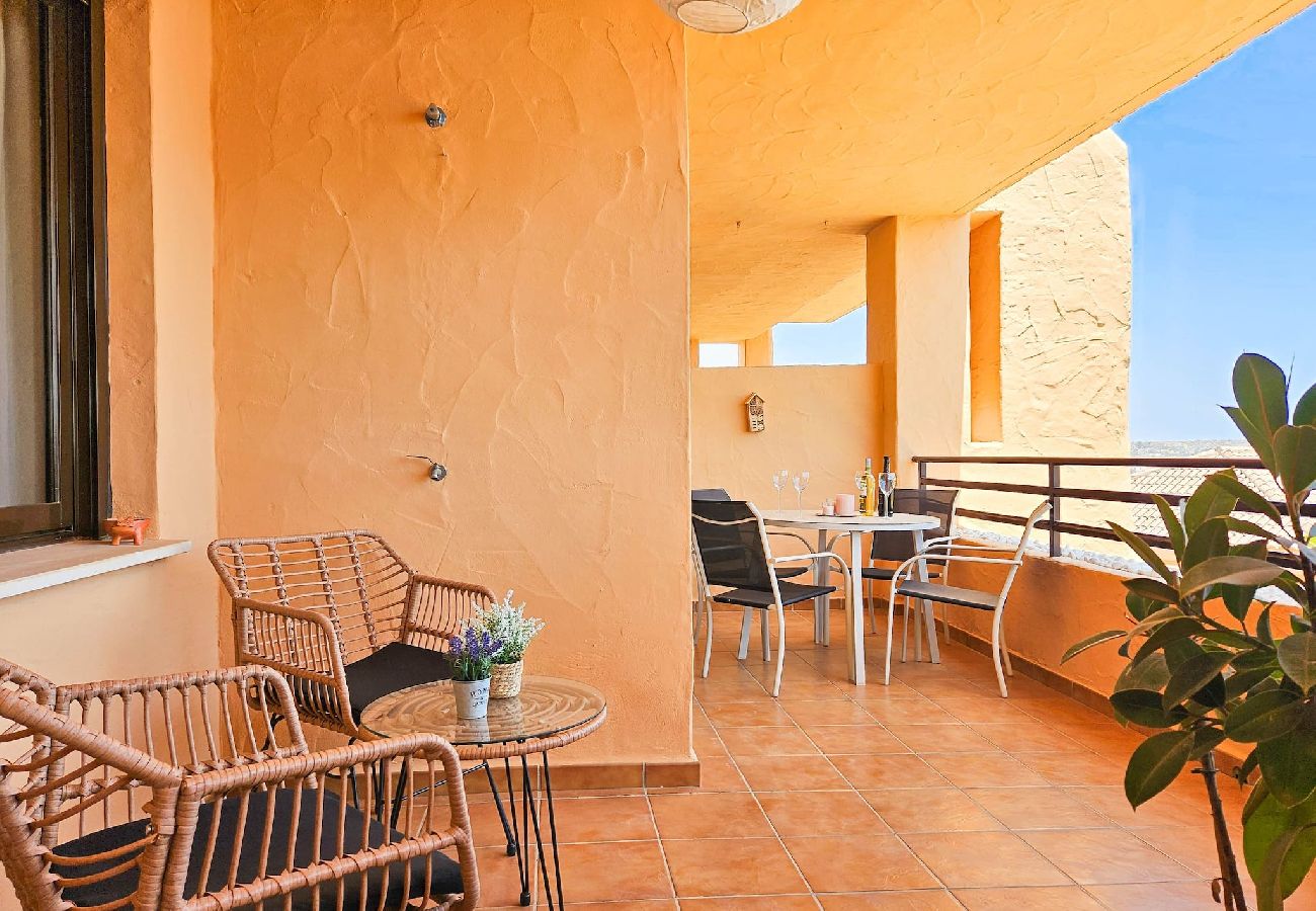 Apartamento en Mijas Costa - 5 piscinas comunitarias y excelentes vistas @ Calanova Sea Golf
