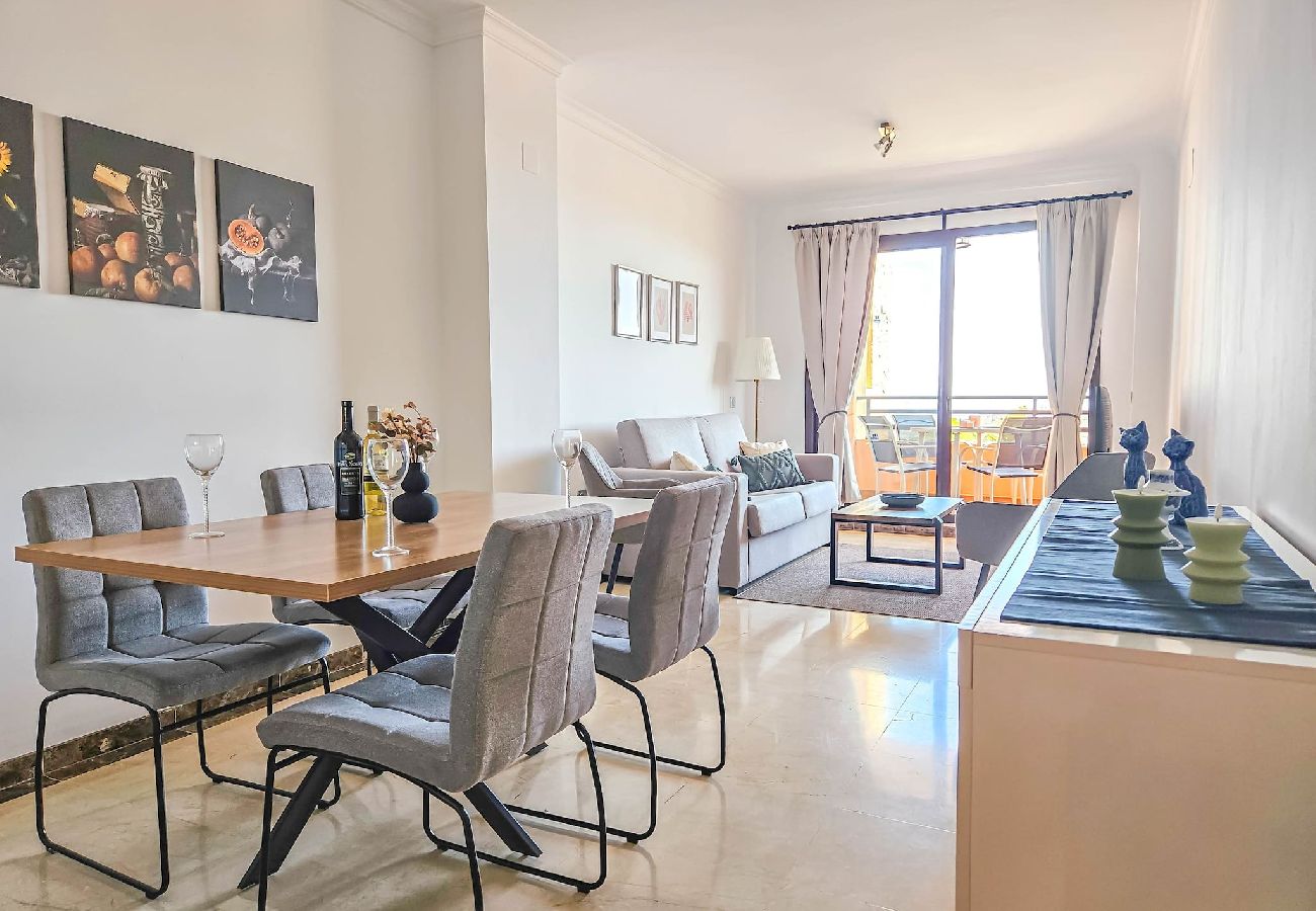 Apartamento en Mijas Costa - 5 piscinas comunitarias y excelentes vistas @ Calanova Sea Golf