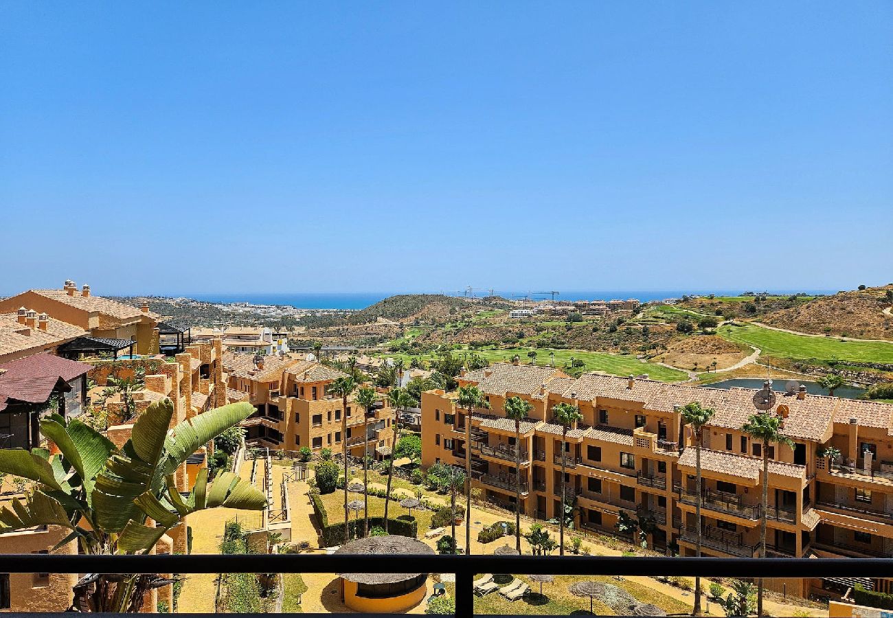 Apartamento en Mijas Costa - 5 piscinas comunitarias y excelentes vistas @ Calanova Sea Golf
