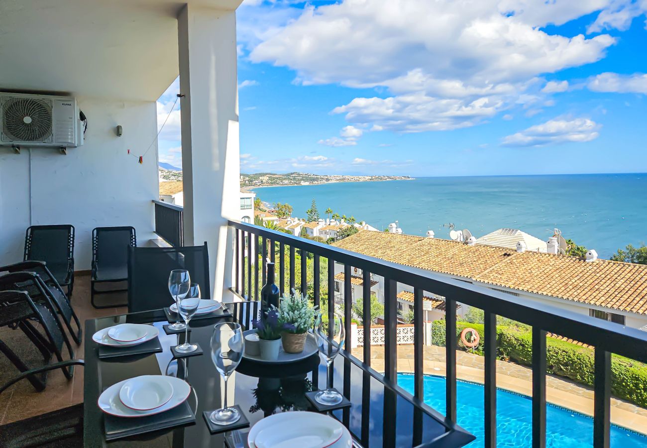 Apartamento en Mijas Costa - Hermosas vistas al mar @ Torrenueva cerca de La Cala