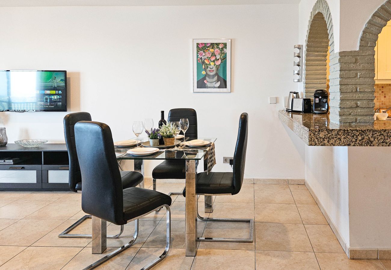Apartamento en Mijas Costa - Hermosas vistas al mar @ Torrenueva cerca de La Cala