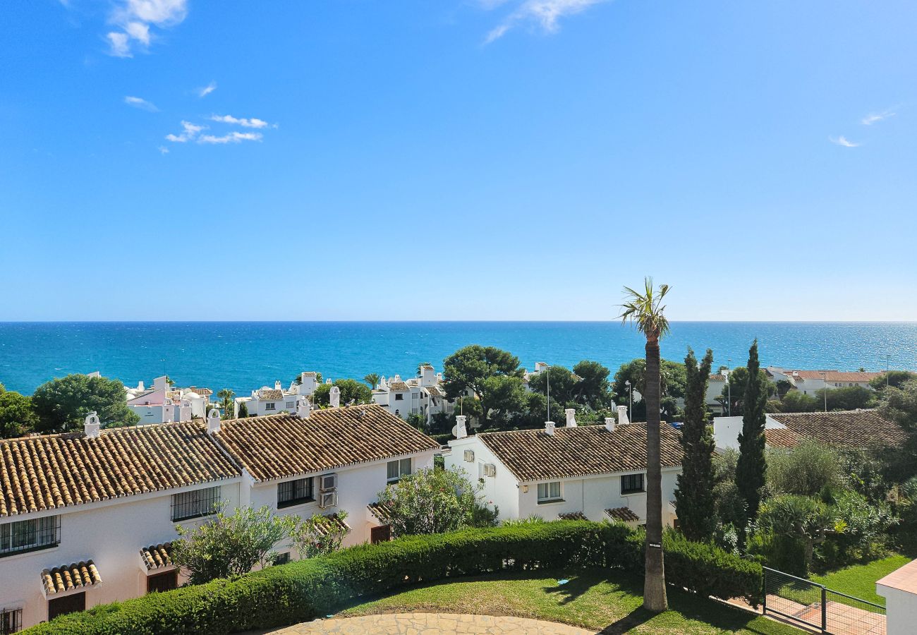 Apartamento en Mijas Costa - Hermosas vistas al mar @ Torrenueva cerca de La Cala