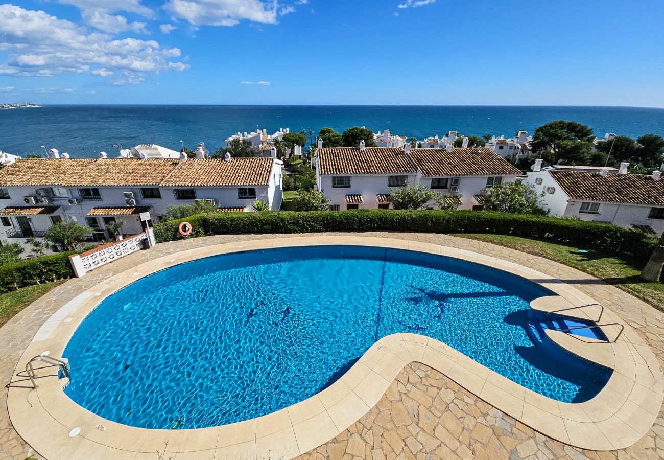 Apartamento en Mijas Costa - Hermosas vistas al mar @ Torrenueva cerca de La Cala