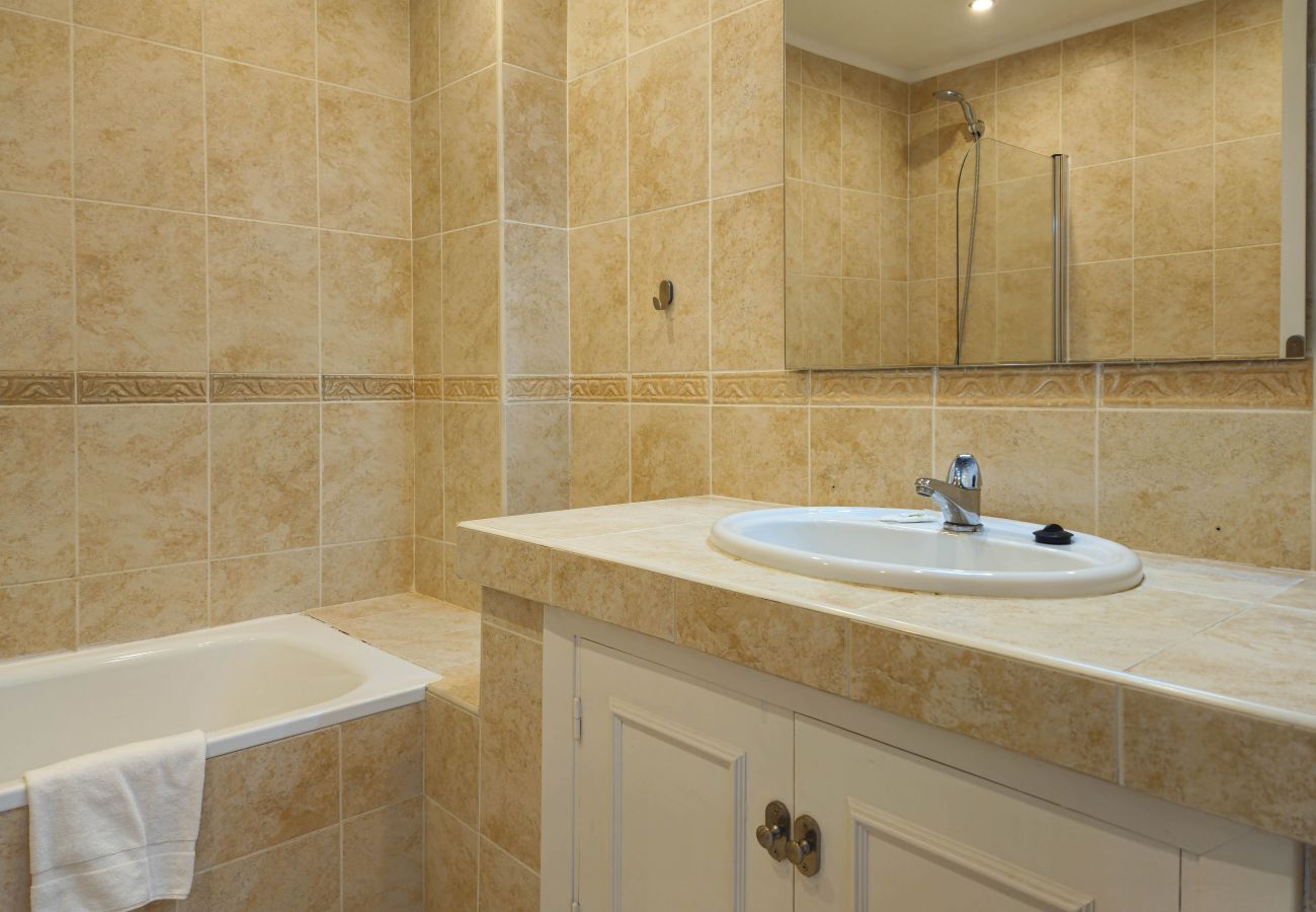 Apartamento en Mijas Costa - Hermosas vistas al mar @ Torrenueva cerca de La Cala