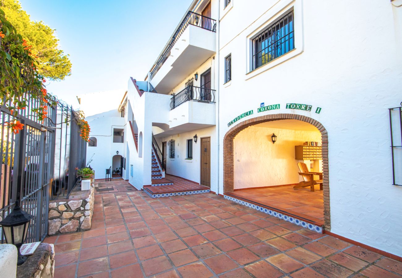 Apartamento en Mijas Costa - Hermosas vistas al mar @ Torrenueva cerca de La Cala