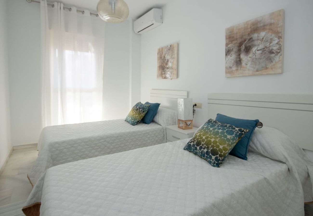 Apartamento en Manilva - Apartamento de 2 dormitorios en alquiler vacacional en Jardines de Sabinillas Manilva