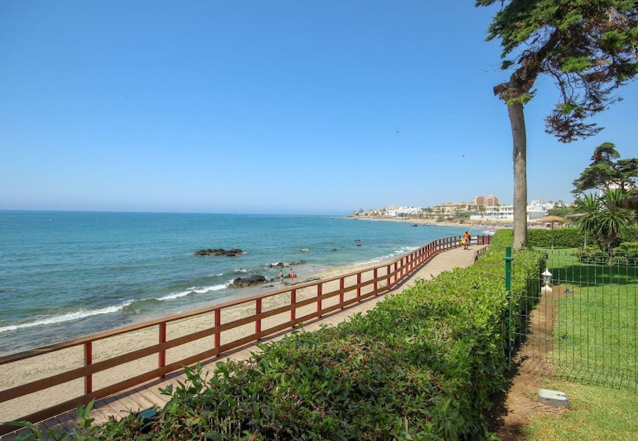 Apartamento en Mijas Costa - Apartamento con jardín Rocas del Mar, Riviera del Sol