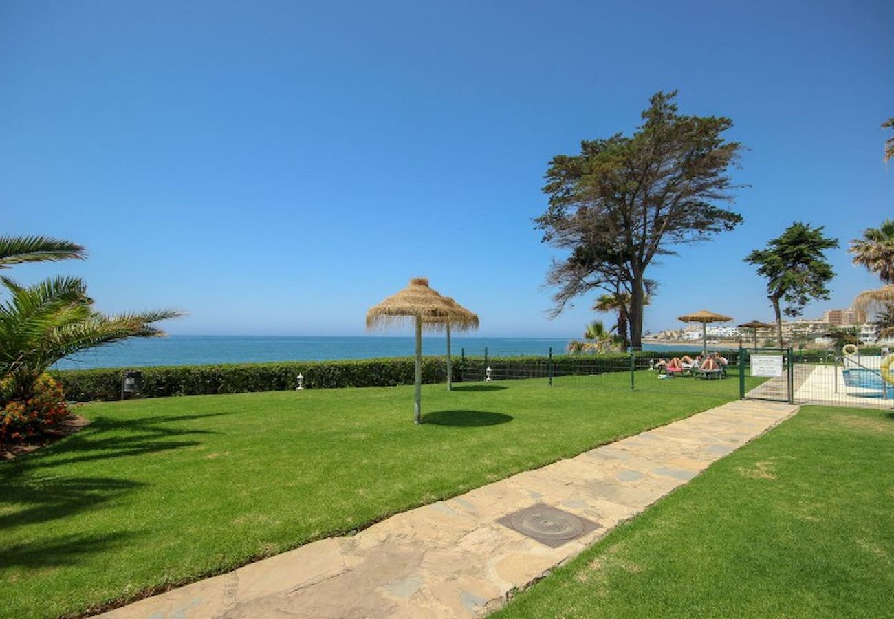 Apartamento en Mijas Costa - Apartamento con jardín Rocas del Mar, Riviera del Sol