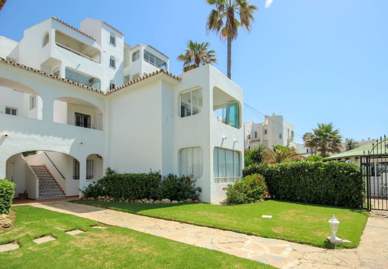 Apartamento en Mijas Costa - Apartamento con jardín Rocas del Mar, Riviera del Sol